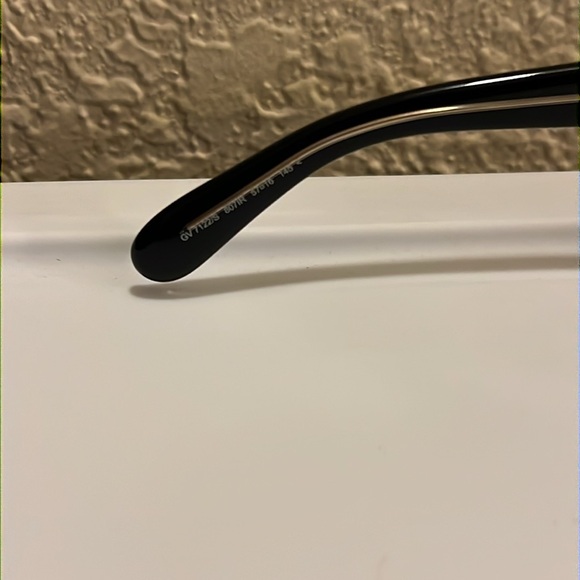 Givenchy S7122 black sunglasses - Picture 3 of 5